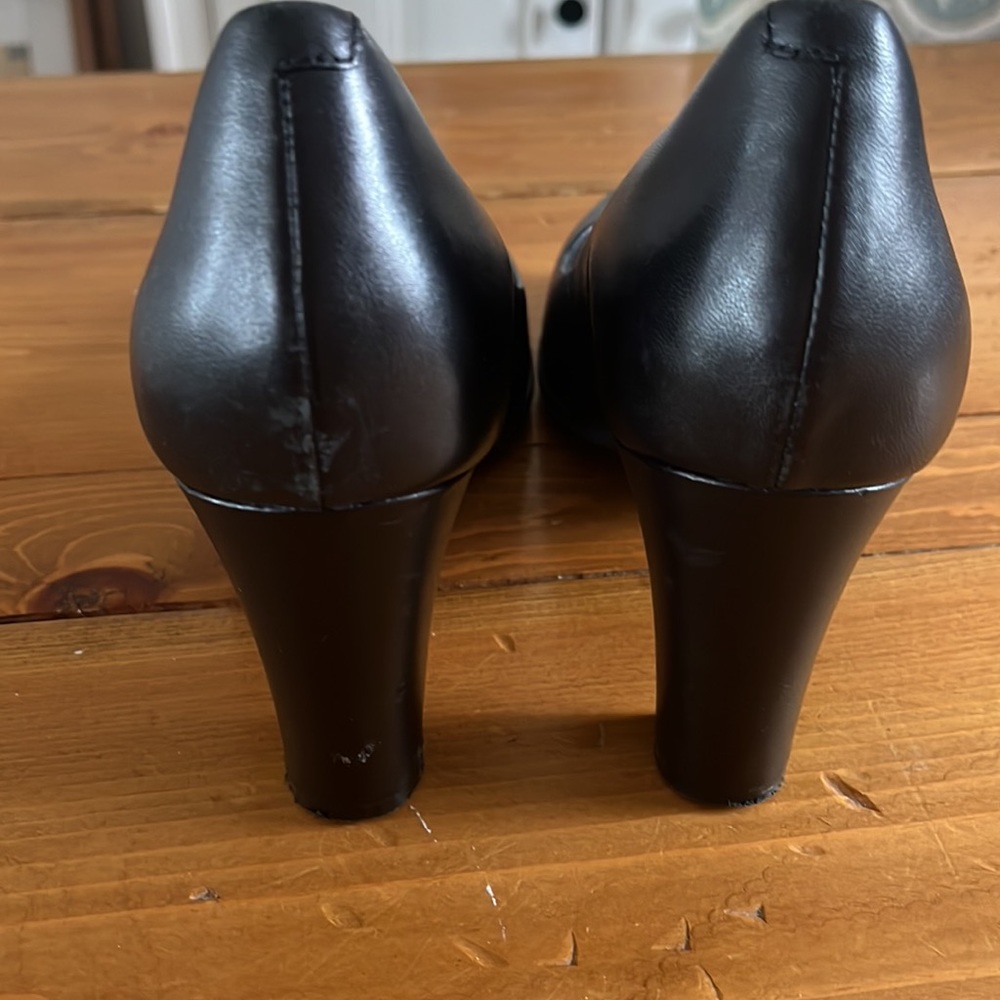 Rockport True Tech Black Heels - Picture 5 of 7